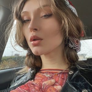 Meet your Posher, Anela
